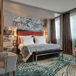 The One Alma 5* Paris