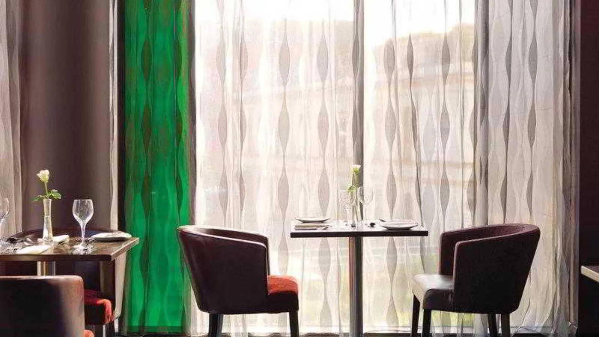 ****  Clayton Hotel Cardiff Reino Unido